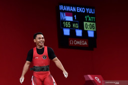 Menpora berharap Eko Yuli bina lifter junior