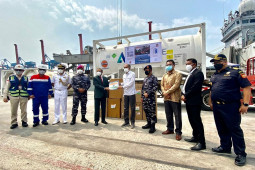 Indonesia terima bantuan 300 konsentrator, 100 MT oksigen medis dari India