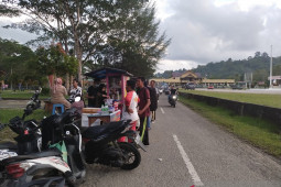 Pemkab diminta menambah wahana bermain anak di Taman Impian Simeulue