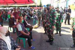 TNI AU targetkan vaksinasi ribuan warga di Lanud Bandung