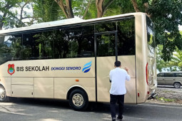 Dukung pelayanan masyarakat, DSLNG telah sumbangkan sembilan kendaraan operasional bagi daerah