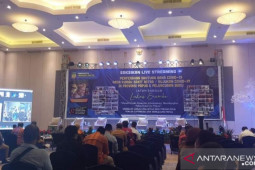 Lukas Enembe luncurkan tiga buku terkait Papua