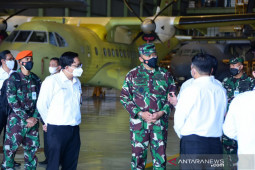Kasau tinjau fasilitas produksi PT Dirgantara Indonesia di Bandung