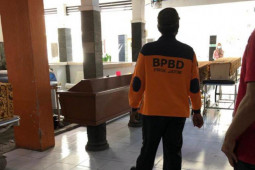 Kodim Tulungagung siagakan ambulans angkut jenazah COVID-19