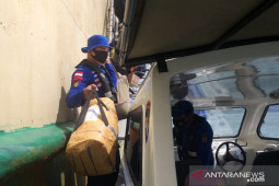 Polairud Polda Maluku evakuasi 500 penumpang KM Tidar yang kandas di perairan Pulau Buru