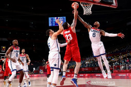 Lillard pimpin AS kembali ke jalur kemenangan vs Iran 120-66
