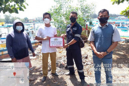 Serikat Nelayan Nahdlatul Ulama Bangka Terima Bantuan Pembuatan Rumpon dari PT Timah Tbk