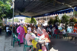 Golkar beri dukungan pelaksanaan vaksinasi berbasis RW di Surabaya