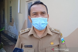Makanan yang diduga jadi penyebab warga keracunan diperiksa Dinkes Garut