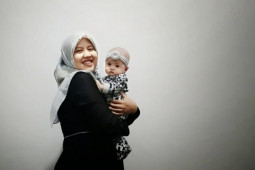 Fokus persalinan normal, Adelia percayakan bidan