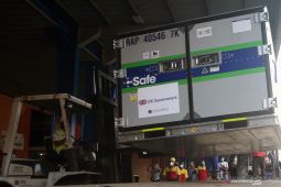 Indonesia terima 240 ribu dosis vaksin AstraZeneca dari Inggris