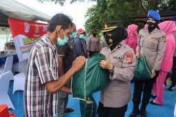 Bantu nelayan, ini dilakukan Bhayangkari dan Polwan Polda Aceh