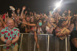 Kasus COVID-19 dikhawatirkan melonjak usai Festival Musik Lollapalooza