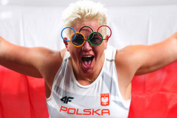 Olimpiade Tokyo, Wlodarczyk si ratu lontar martil cetak sejarah