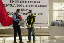 Bansos untuk pelaku transportasi darat