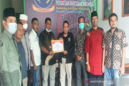 PWI Madina terima penghargaan dari KPU