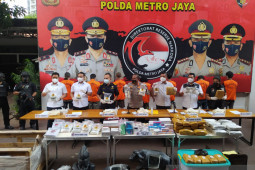 Polisi ringkus 24 orang penimbun obat terapi COVID-19