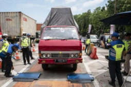 Normalisasi "ODOL" 2023 dikhawatirkan mempengaruhi sektor industri kelapa sawit
