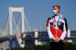 Olimpiade Tokyo, Florian Wellbrocksabet emas renang maraton putra