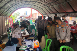 Kapolda Malut tinjau pelaksanaan vaksinasi merdeka, begini penjelasannya