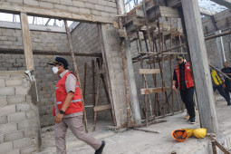 Ketua Komisi V DPR awasi pembangunan gedung sekolah dari dana APBN