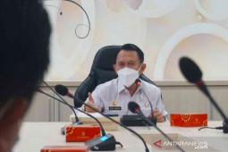 Pemkab Bekasi wajibkan perusahaan vaksinasi karyawan