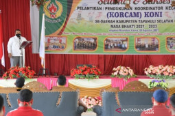 Bupati Tapsel minta KONI gelorakan Olahraga