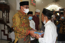 Silaturrahmi dengan masyarakat, Bupati Madina Safari Jumat di Panyabungan Barat