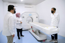 Presiden Jokowi sebut kebijakan PPKM berhasil turunkan "BOR"