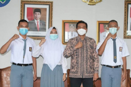 Bupati Fadhil lepas tiga anggota Paskibra bertugas di tingkat provinsi