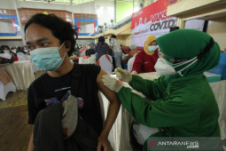 Manfaatkan sistem terpadu, UPN Jatim vaksin 5.000 orang dalam sehari