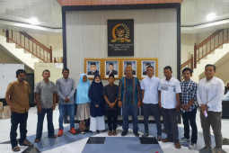 Senator Fadhil Rahmi angkat enam siswa dari Pulo Aceh sebagai anak asuh