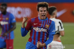 Mourinho dikabarkan tertarik  hadirkan Riqui Puig ke AS Roma