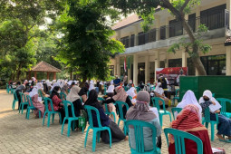 Sekitar 300 santri di Kota Kediri ikut vaksinasi