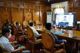 Gubernur Jambi ikut Rakor Evaluasi Perkembangan dan Tindak Lanjut PPKM Level IV