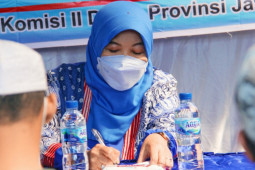 Perajin lentera cantik di Cianjur perlu bantuan modal