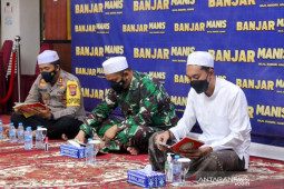 Bupati ajak warga hidupkan pembacaan Burdah cegah COVID-19
