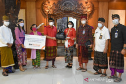 Denpasar terima paket sembako BNI untuk masyarakat terdampak COVID-19