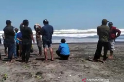 Tim SAR gabungan Cianjur masih cari santri terbawa ombak