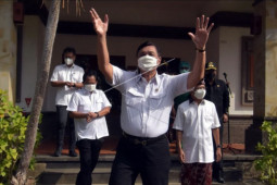 Menteri tinjau tempat isolasi terpusat di Denpasar