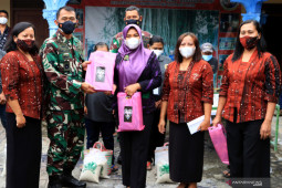 Bakti Sosial Merah Putih Korem 081/DSJ