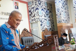 Wawako Pangkalpinang sampaikan RKU Perubahan APBD ke DPRD