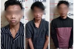 Polsek Padang Tualang Langkat tangkap tiga tersangka pemilik sabu-sabu