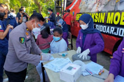 Di Sidoarjo ada kawasan kuliner tertib vaksin