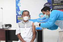 Dinkes kembali vaksinasi 1.778 nakes se-Tanah Laut