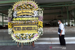 Raja Mangkunegara IX dimakamkan dengan adat Mataram