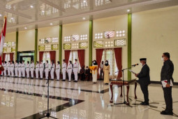 Wabup Zarnawi kukuhkan anggota Paskibra Palas