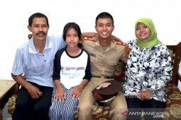 Kisah anak tukang cukur lulus Taruna Akmil