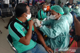 Gubernur Maluku apresiasi KSOP Ambon gelar vaksinasi COVID-19 massal, begini penjelasannya