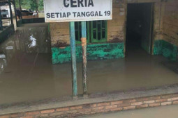 Hujan deras di Labusel, puluhan rumah warga terendam banjir